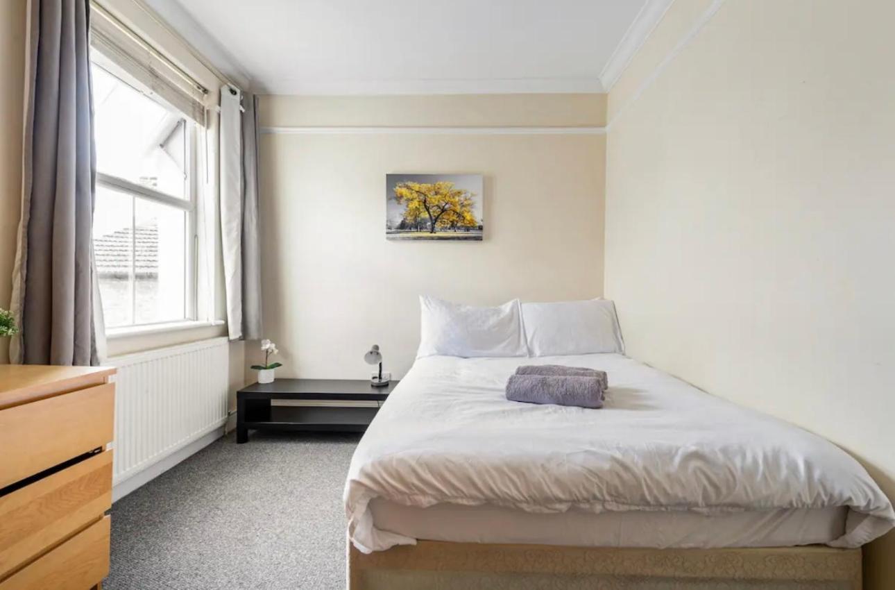 Lovely 3-Bed 20 Minutes To Central London Exterior foto
