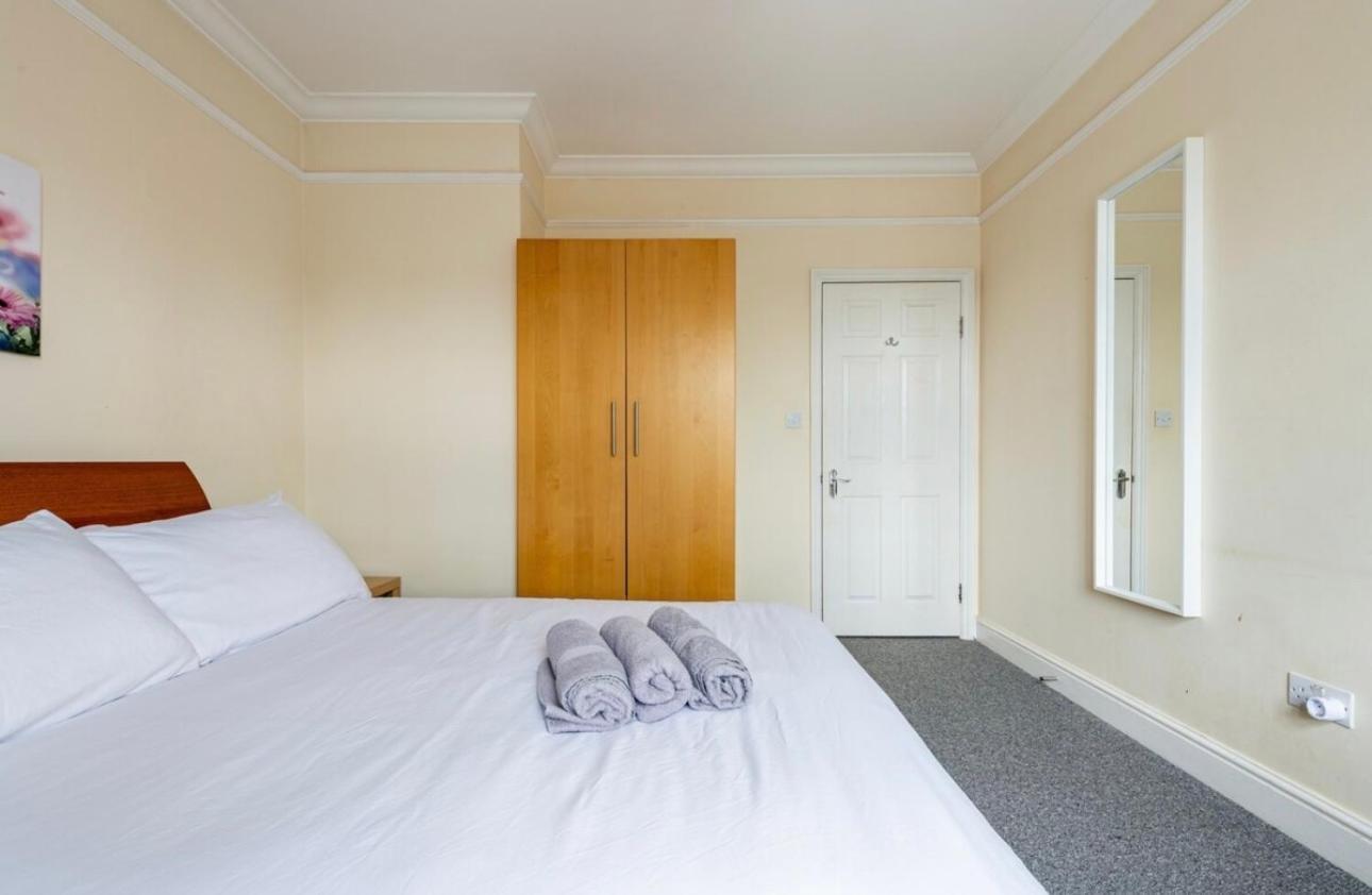 Lovely 3-Bed 20 Minutes To Central London Exterior foto
