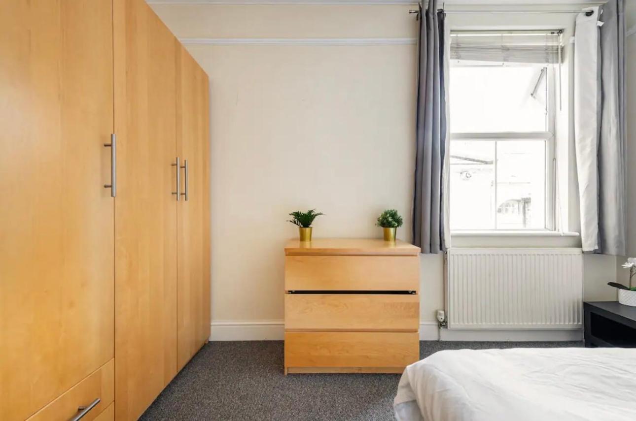 Lovely 3-Bed 20 Minutes To Central London Exterior foto